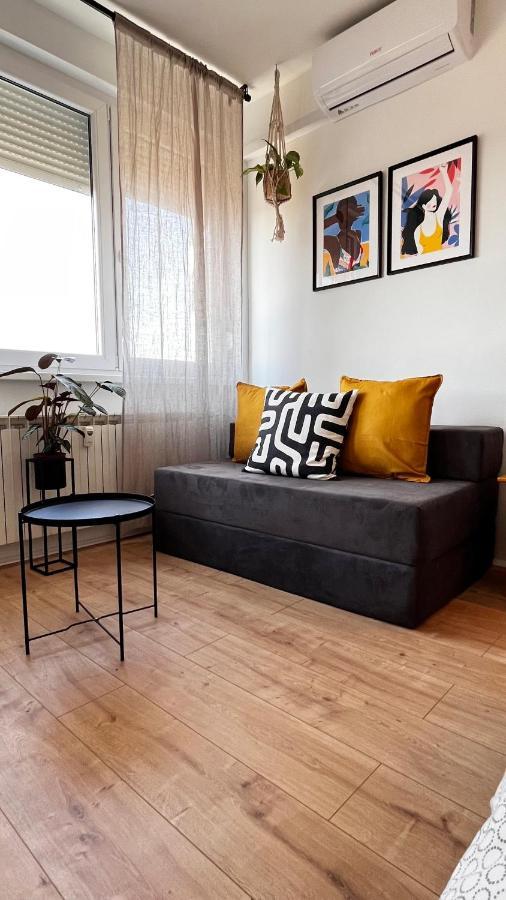 Studio Apartman Siget II ซาเกร็บ ภายนอก รูปภาพ